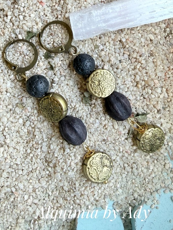 Alquimia Jewelry - Alquimia Gold and Black Boho Dangle Earrings